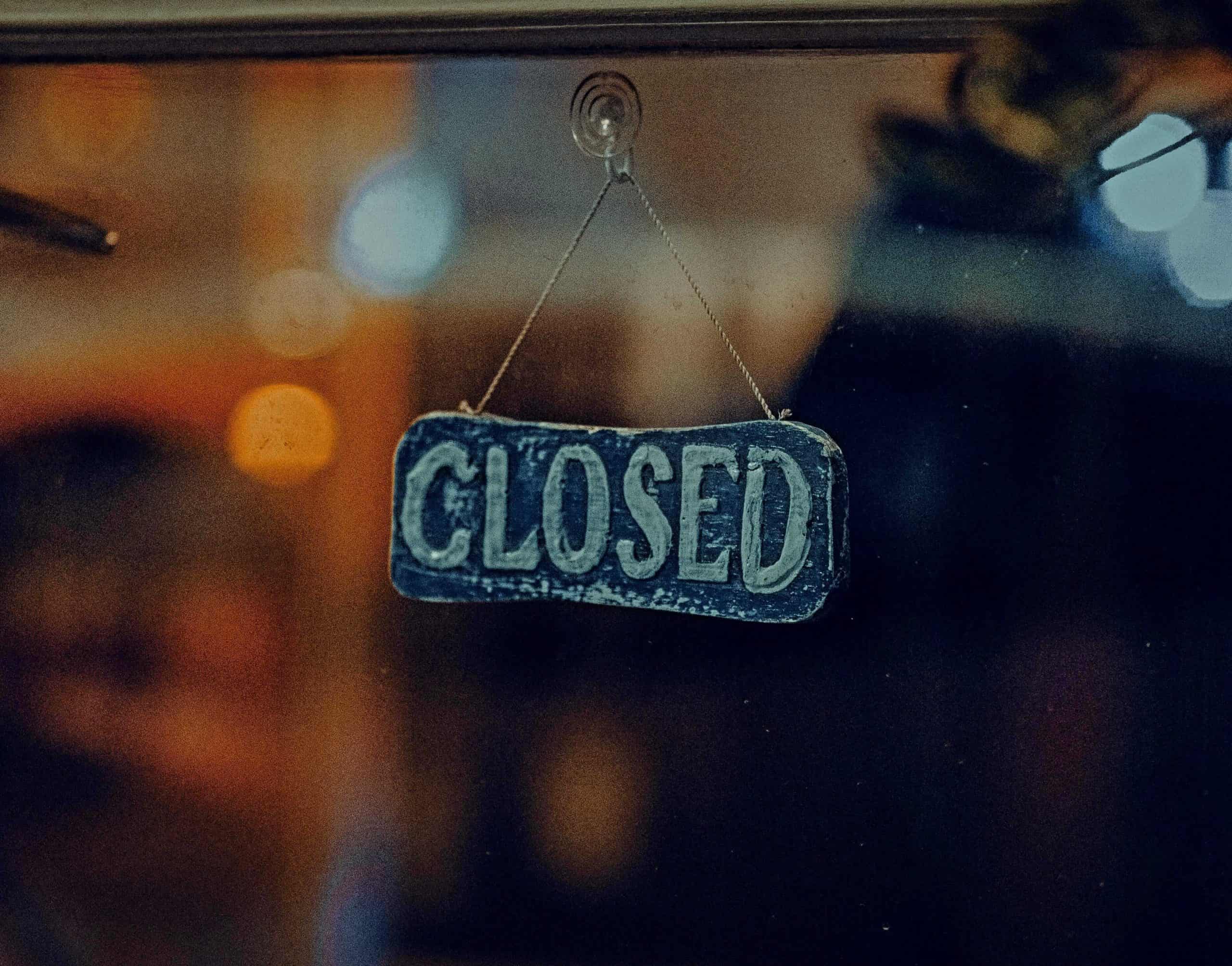 What's closed and open Victoria Day in Niagara and St Catharines