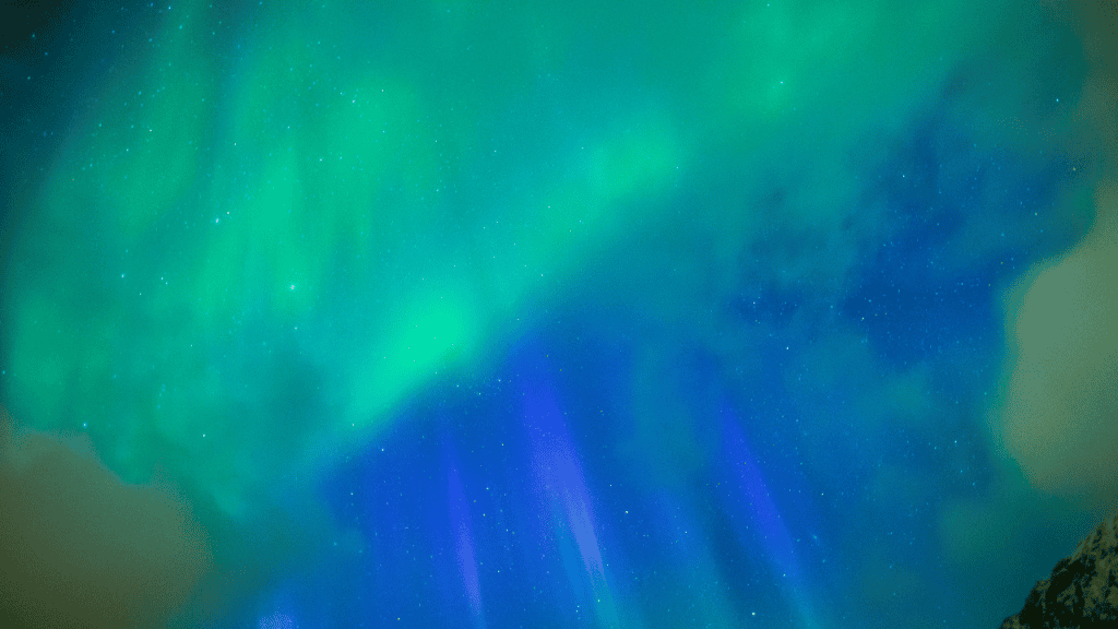 northern, lights, aurora, borealis, sky, astronomy, spectacle, earth, sun, solar flare, power, outage, NASA, Ontario.