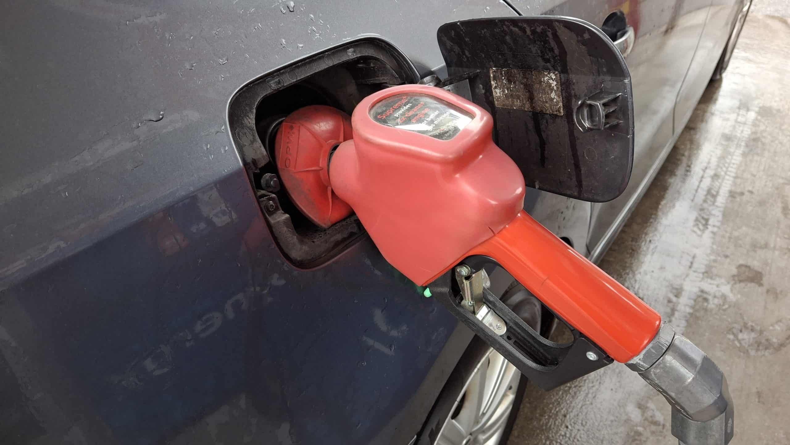 Major drop in gas prices for southern Ontario