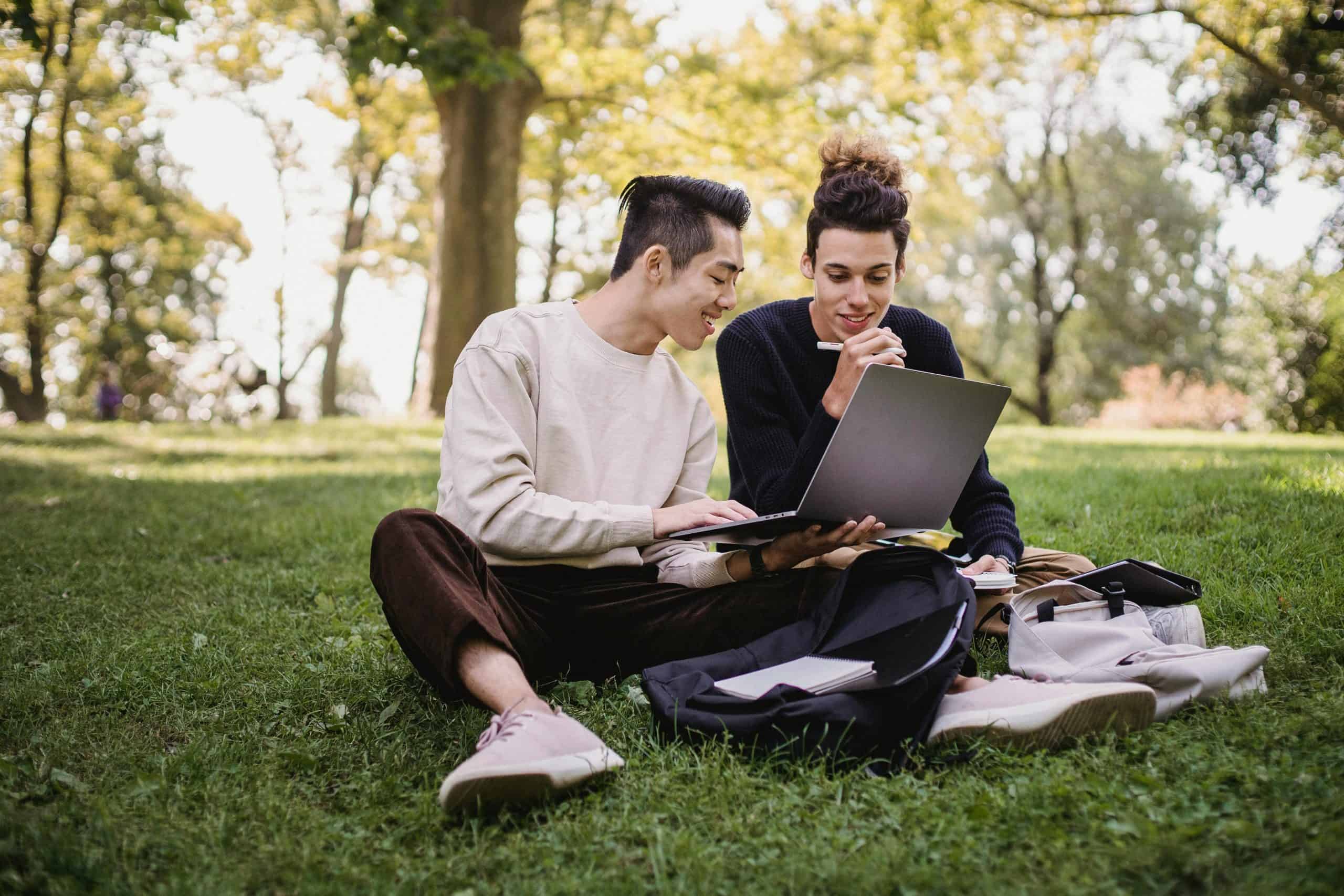 Here are summer job openings for students this week in Ontario